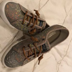 Sperry canvas topsiders
